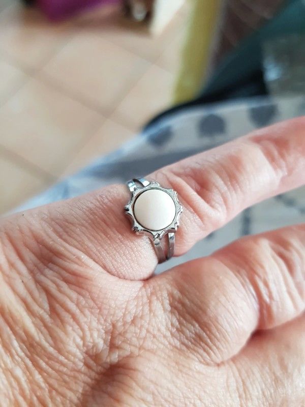 Bague soleil blanc neuve anneau r�glable soleil de 1cm de di 2 Viriat (01)