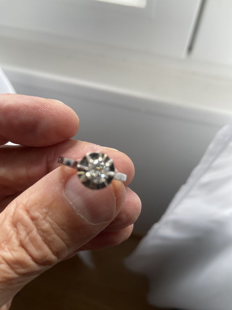 Bague solitaire 0,55 carats monte sur bague or blanc. 950 Saint-Bonnet-pr�s-Bort (19)