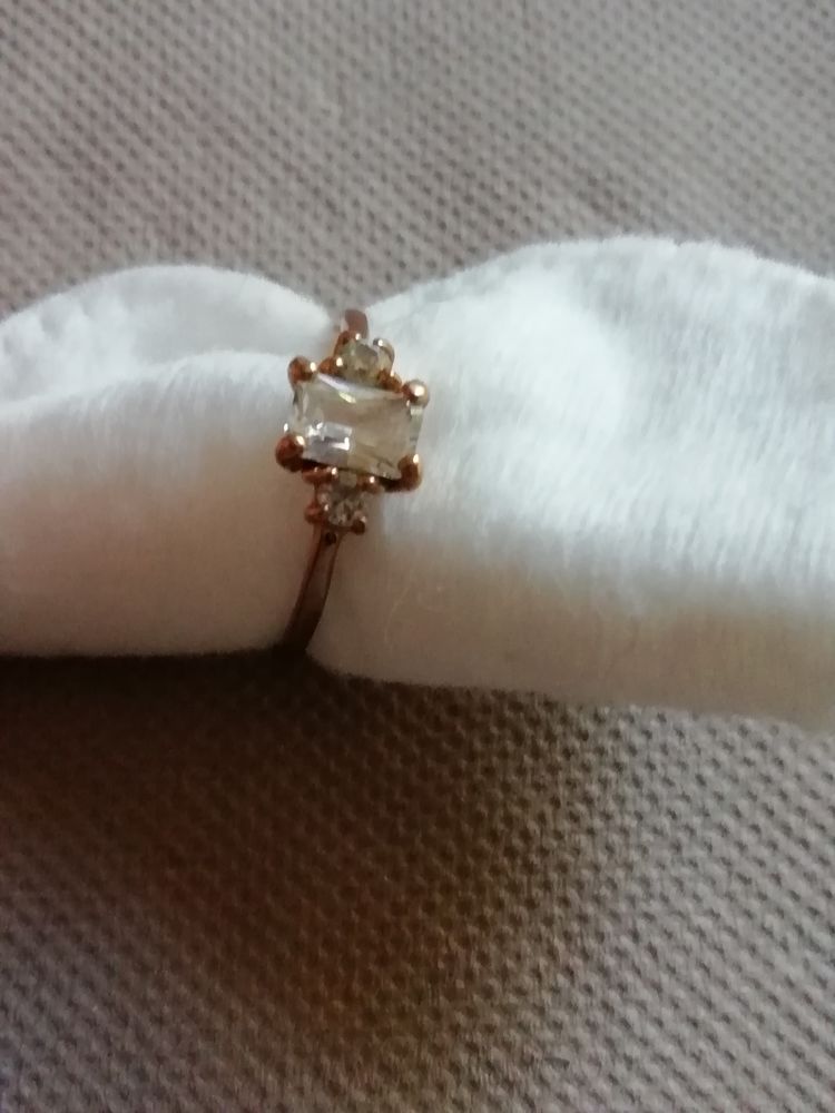 Bague solitaire
25 Herblay (95)