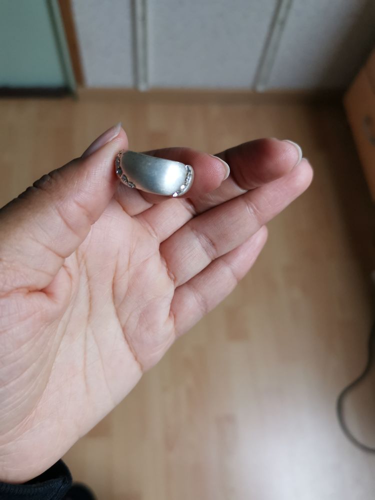 Bague strass�e blanc sans marque, taille 54,  peu port�. 5 Villemomble (93)