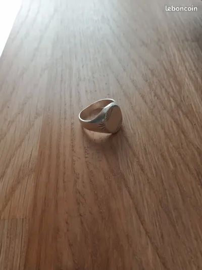 Bague 8 Jou�-l�s-Tours (37)