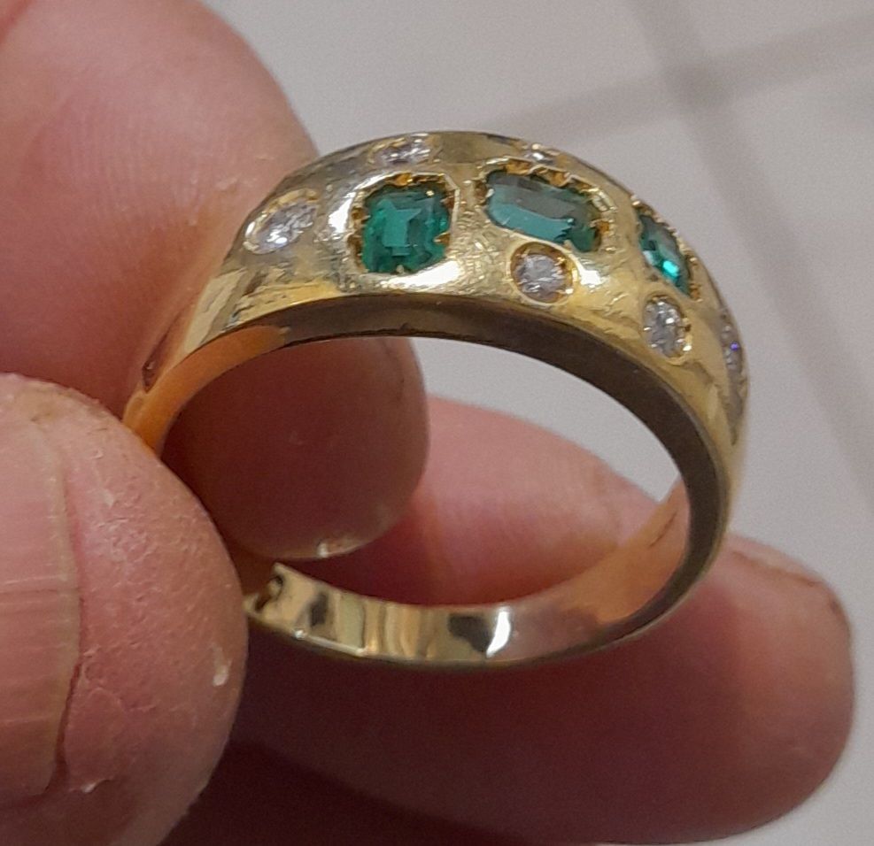 Bagues or 750/1000 et pierres pr�cieuses. 2100 Belcod�ne (13)