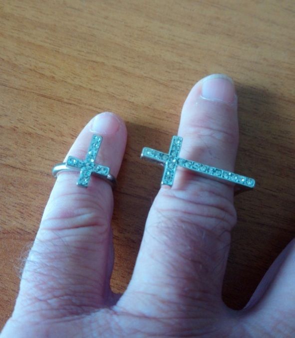 Bagues Croix 8 La Courneuve (93)