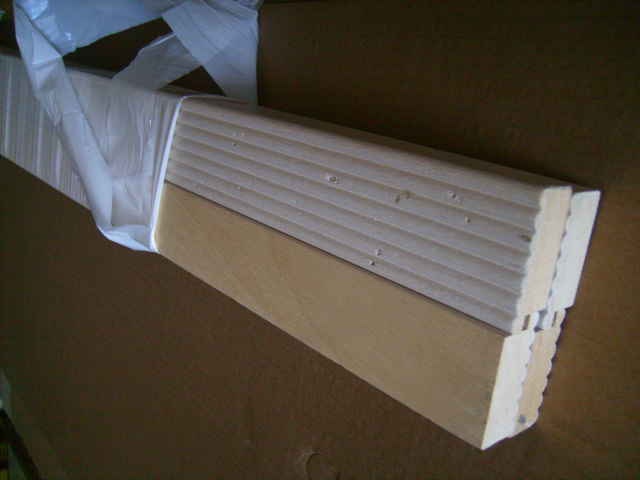 
Lot de 48 m de baguettes bois cannel� blanche pour cadres 110 Wolxheim (67)