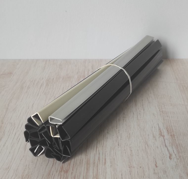 Baguettes de reliure de diff�rentes �paisseurs (5 � les 24) 5 Metz (57)