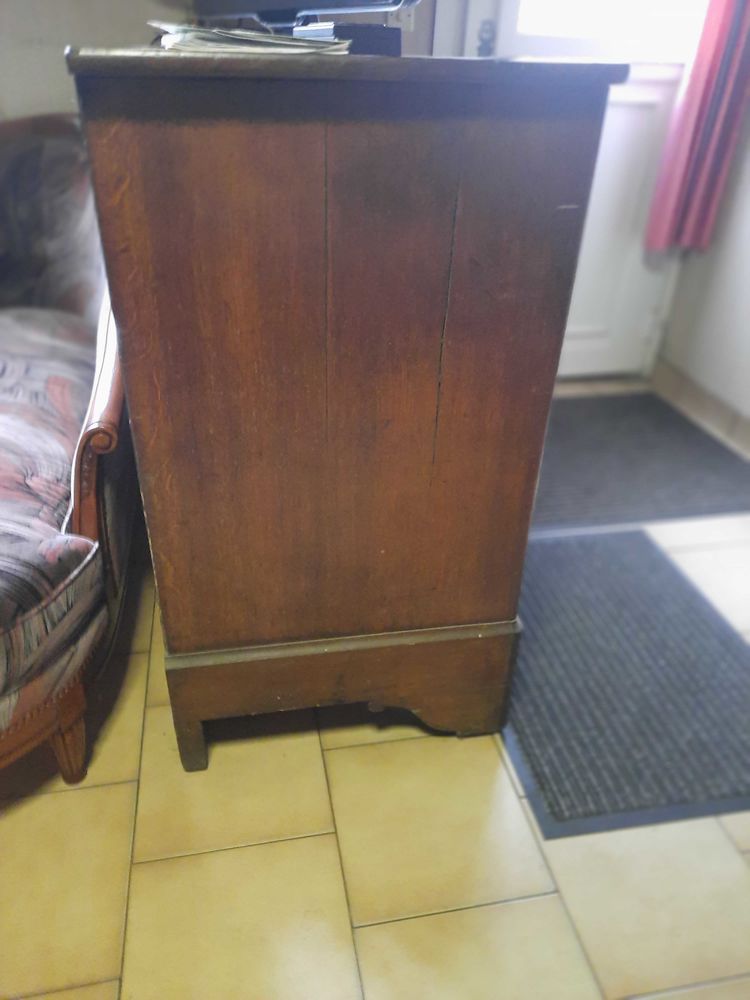 bahut ancien ch�ne massif 350 Caug� (27)