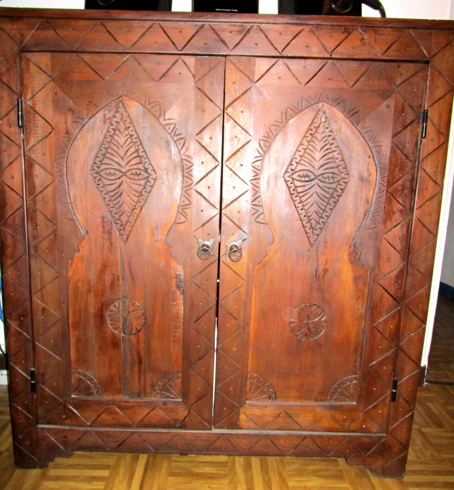 bahut en bois massif 800 Rillieux-la-Pape (69)