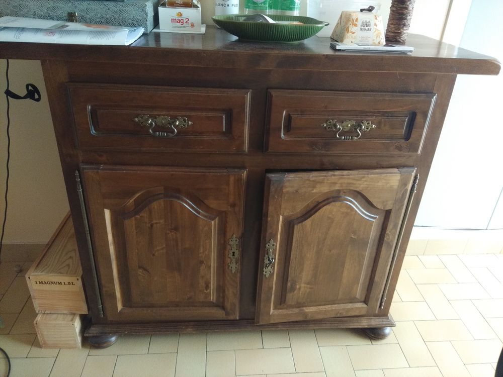 Bahut bois massif ancien 150 Vichy (03)