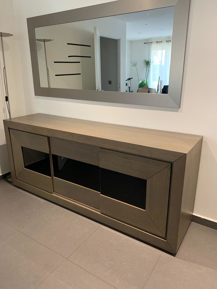 bahut Ch�ne Massif couleur beige taupe 
Fabrication Fran�ais 800 Villeurbanne (69)