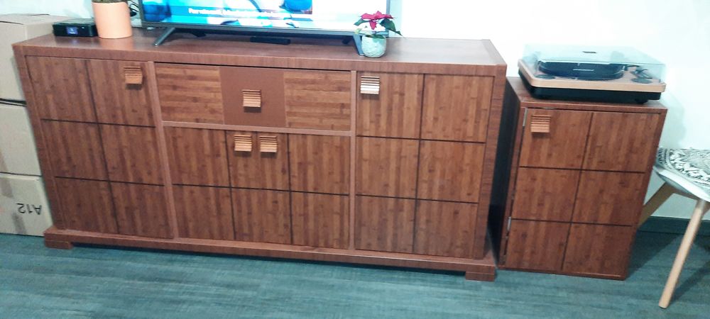 Bahut et ses deux petits meubles associ�s 290 Saint-Chamond (42)