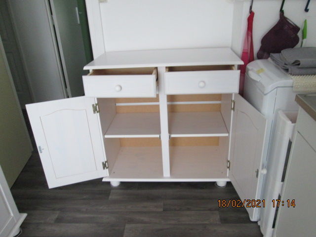 Bahut PIN MASSIF Blanc 110 Saint-Avold (57)