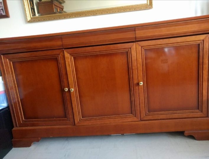 Bahut Merisier 3 portes 3 tiroirs
250 Feyzin (69)