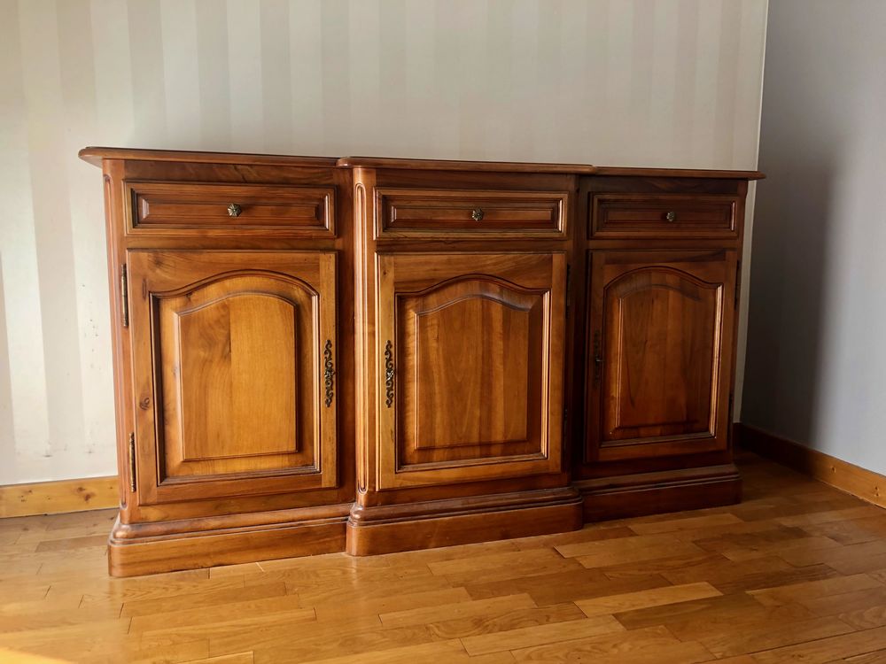 Bahut noyer massif style Louis XIV 300 Cailloux-sur-Fontaines (69)