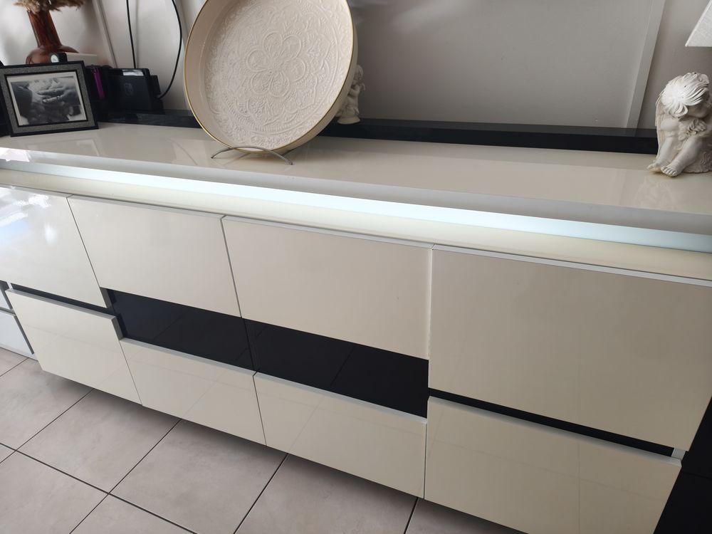 bahut 4 portes blanc et noir laqu� +table de salon 150 B�ziers (34)
