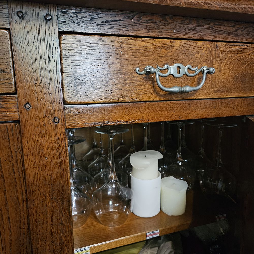 bahut 4 portes en chene massif 0 Bonnefamille (38)