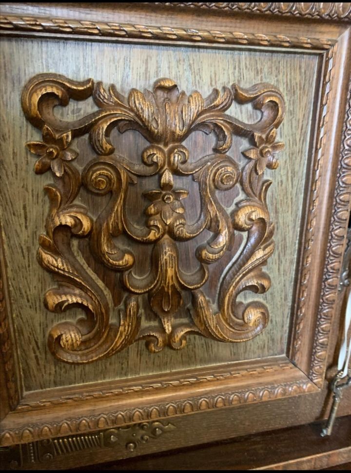 Bahut de salle � manger 400 Givry (71)