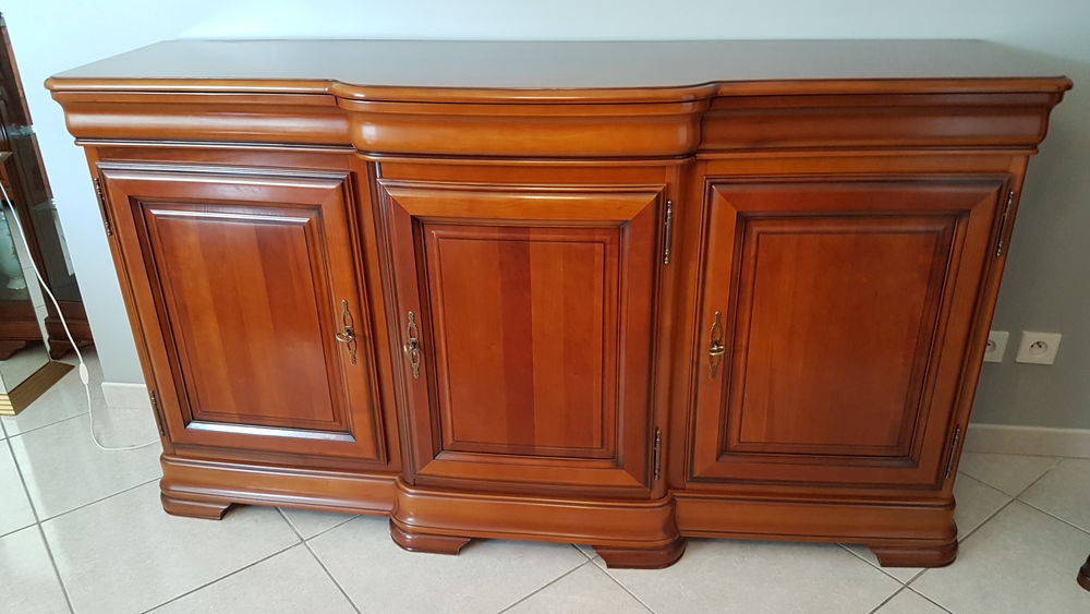 Bahut 320 Mont�vrain (77)