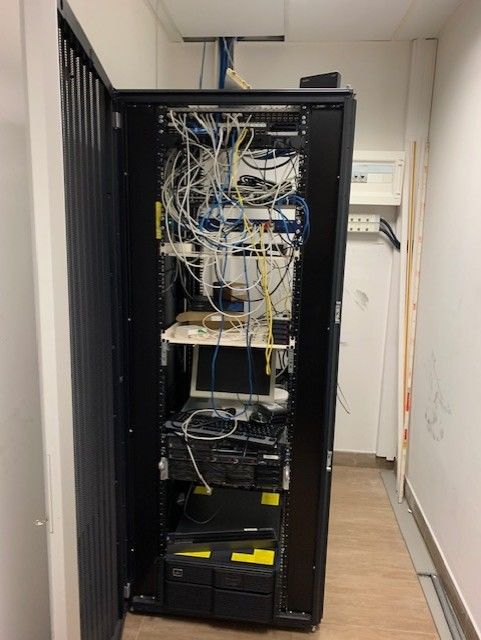 baie Informatique 100 Montigny-le-Bretonneux (78)