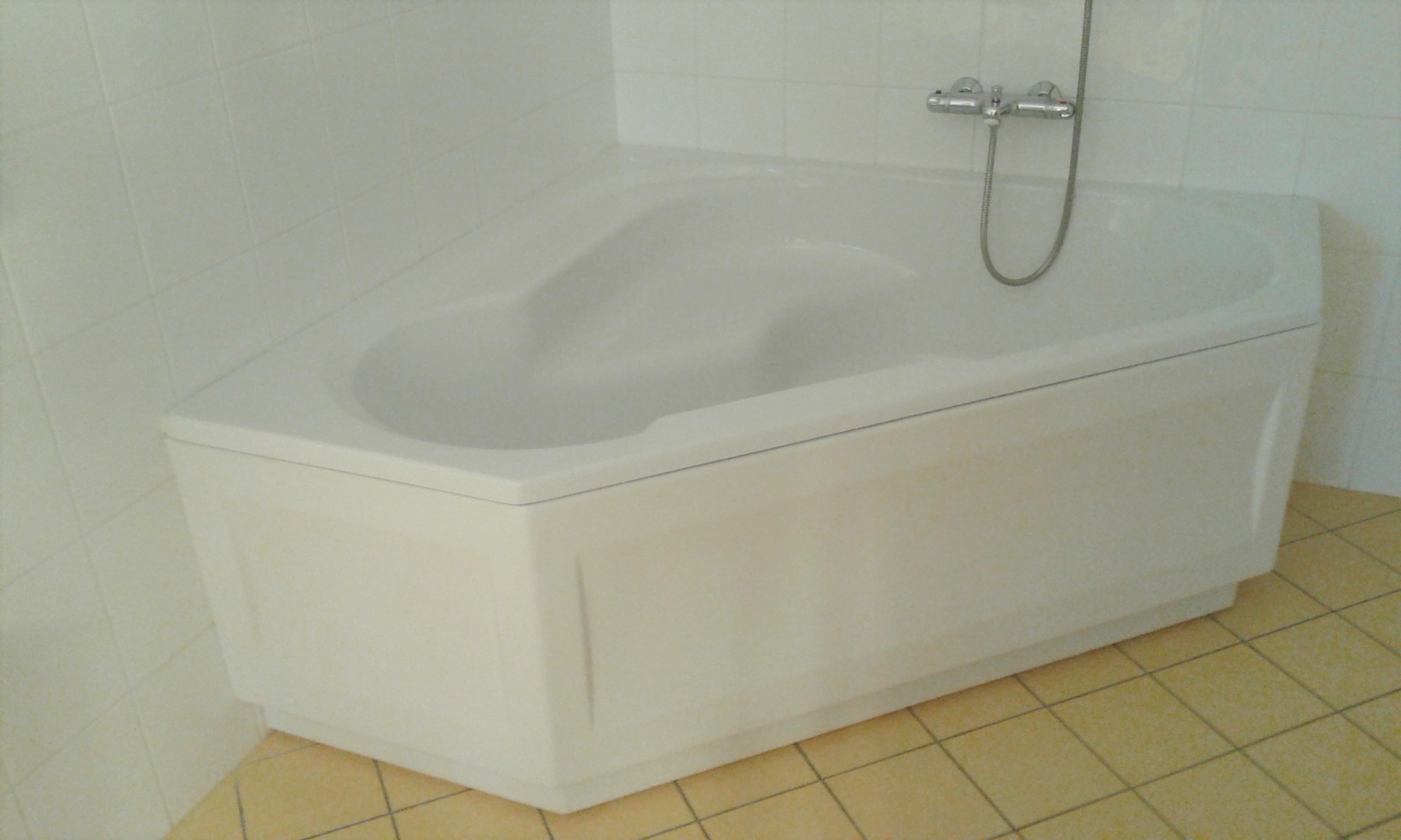 BAIGNOIRE D'ANGLE BAIN DOUCHE 300 Campbon (44)