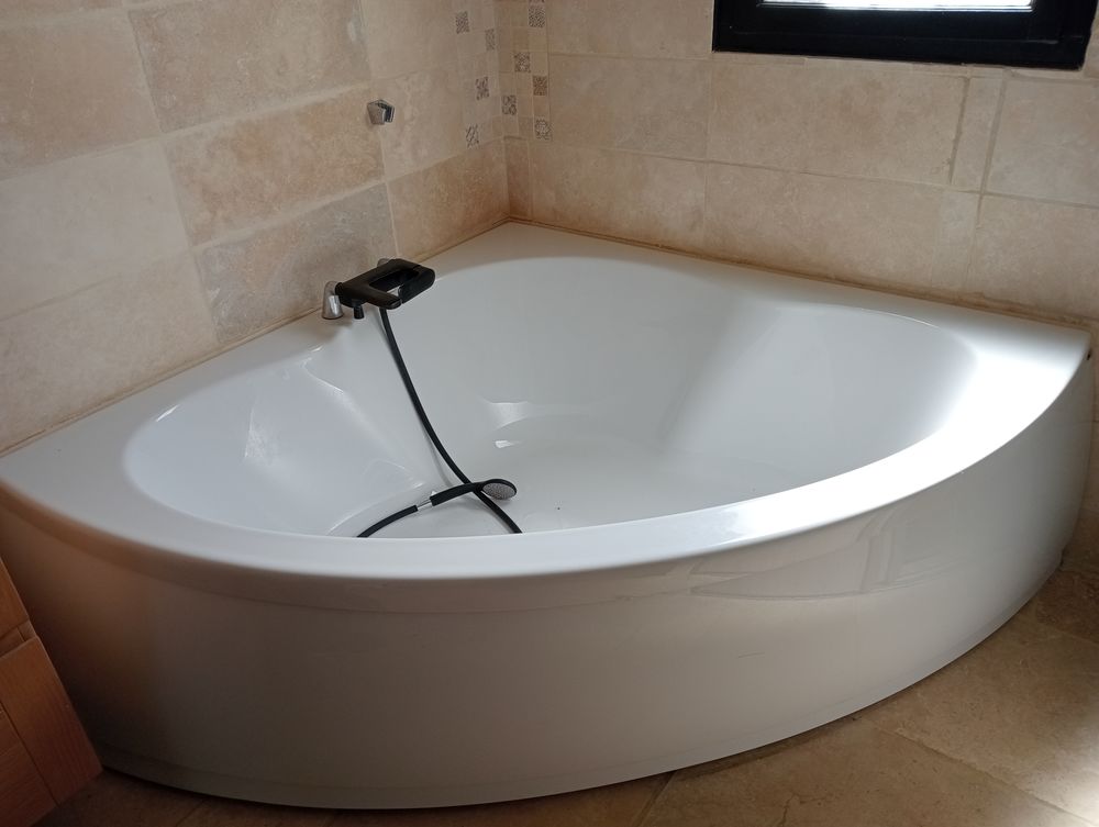 baignoire d'angle 250 Gu�rigny (58)