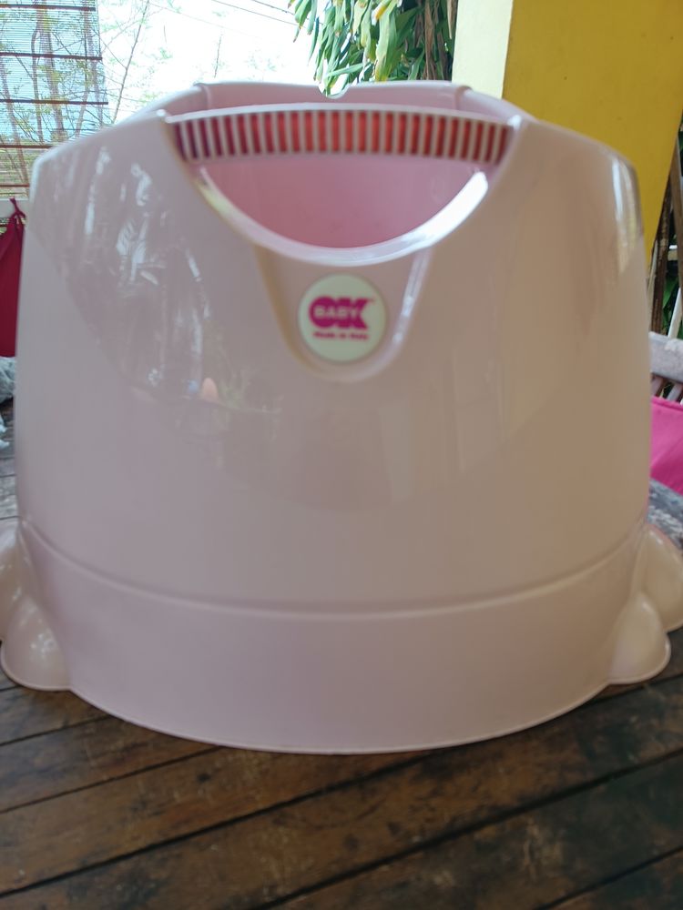 Baignoire BABY OK rose pieds �l�phant 20 Le Gosier (97)