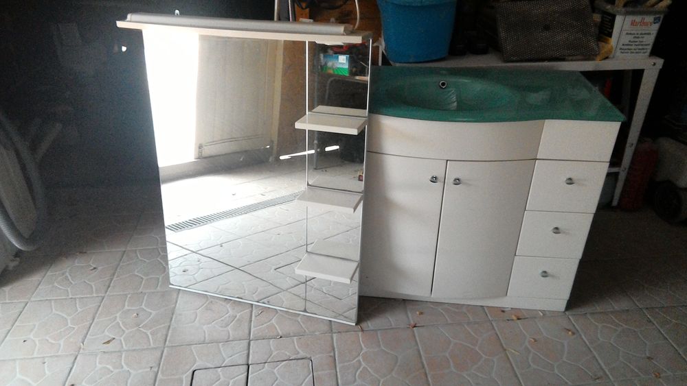 Baignoire baln�o avec meuble salle-de-bain en cadeau 180 La Motte-du-Caire (04)