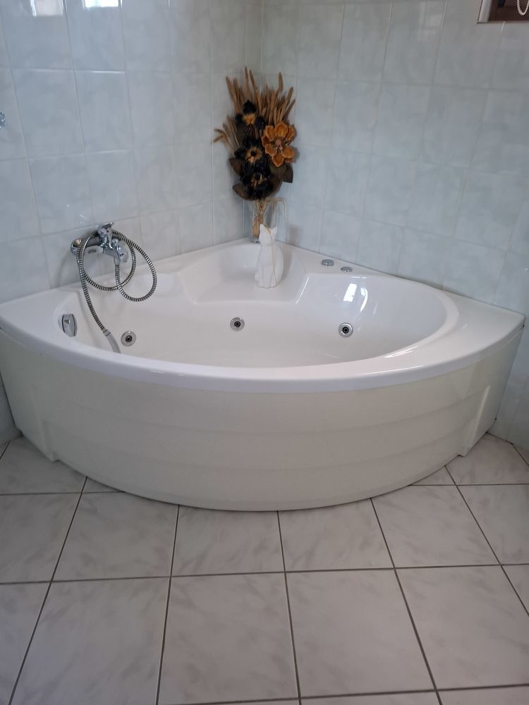 BAIGNOIRE BALNEO HYDROMASSANTE 350 Pontoy (57)