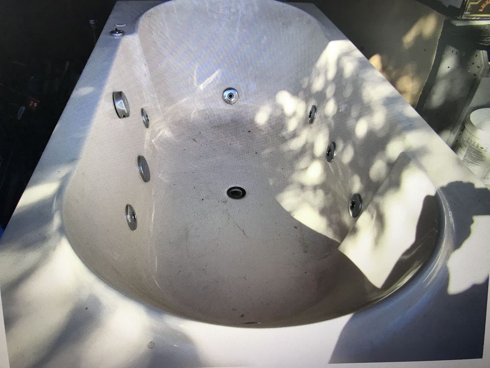 Baignoire Baln�o + Robinetterie + 2 Vasques NEUF 320 Tanneron (83)