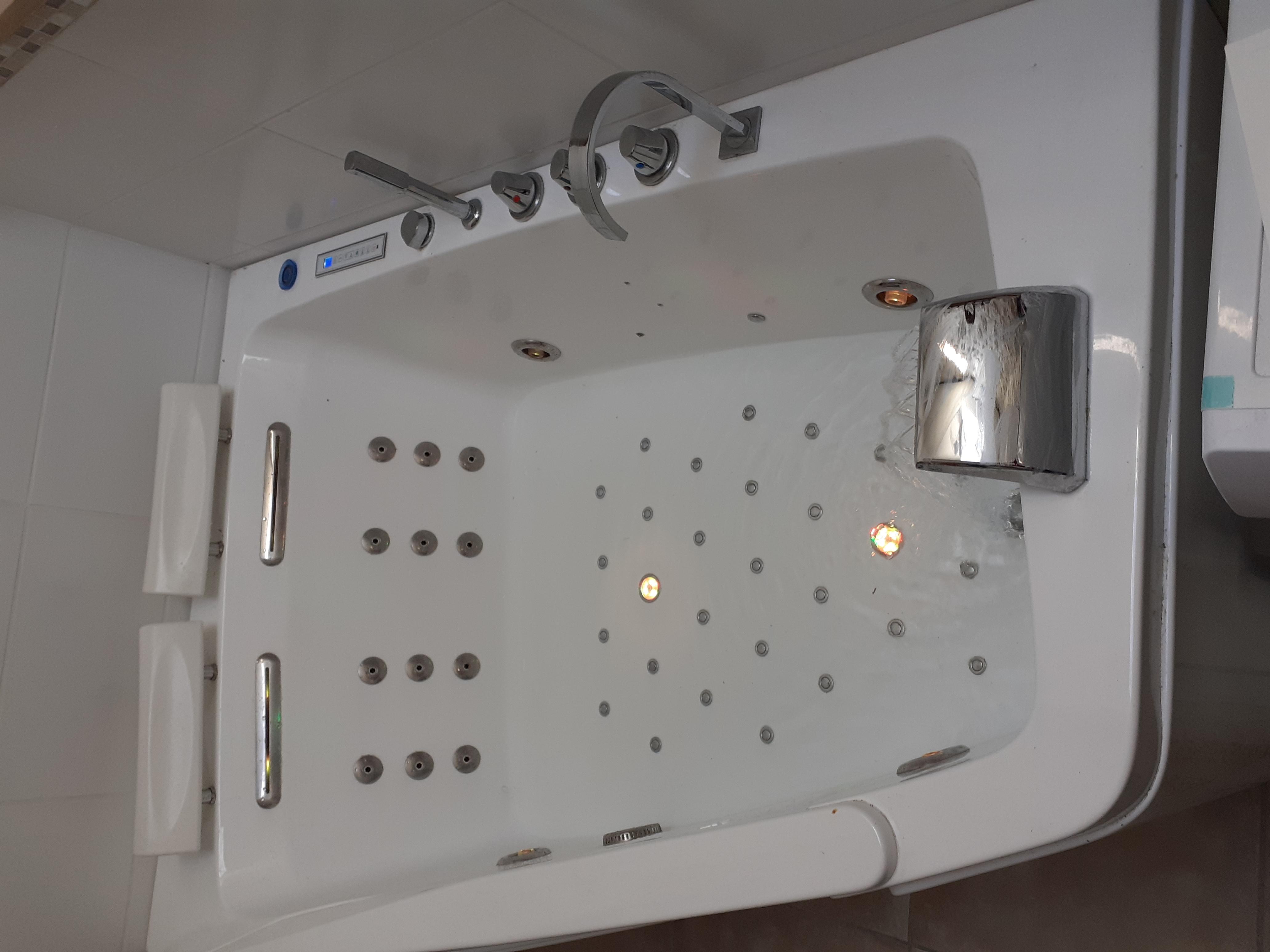 Baignoire balneo 1000 Clermont-l'H�rault (34)