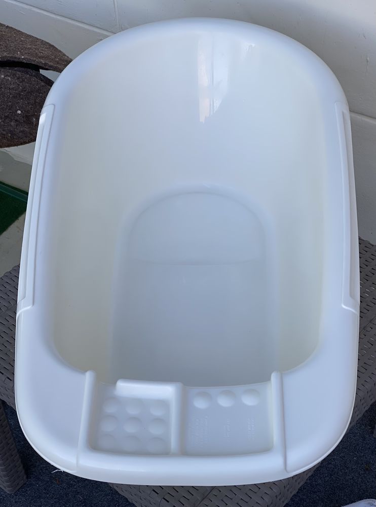 BAIGNOIRE B�B� ECRU 10 Saint-Lager-Bressac (07)