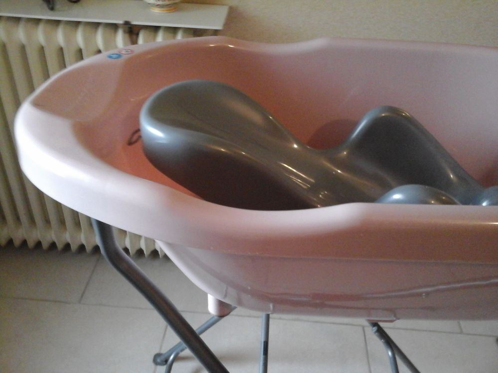 
baignoire rose avec si�ge nouveau n� 60 Rosporden (29)