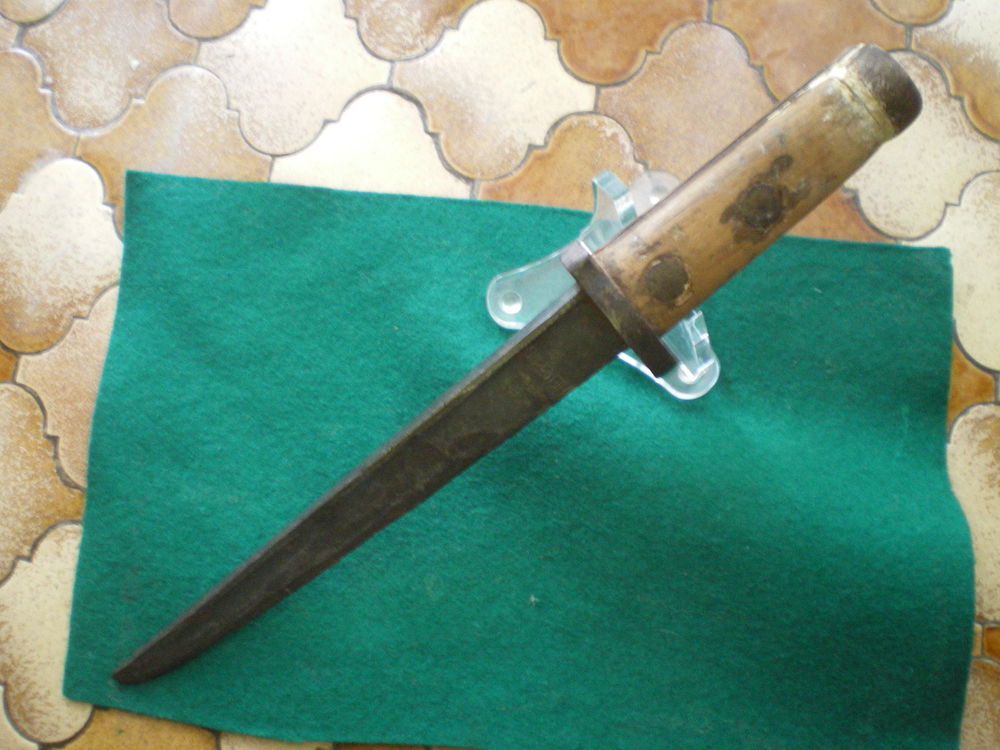 Ba�onnette mod�le 1895 raccourcie en poignard - Pays Bas. 35 Caen (14)