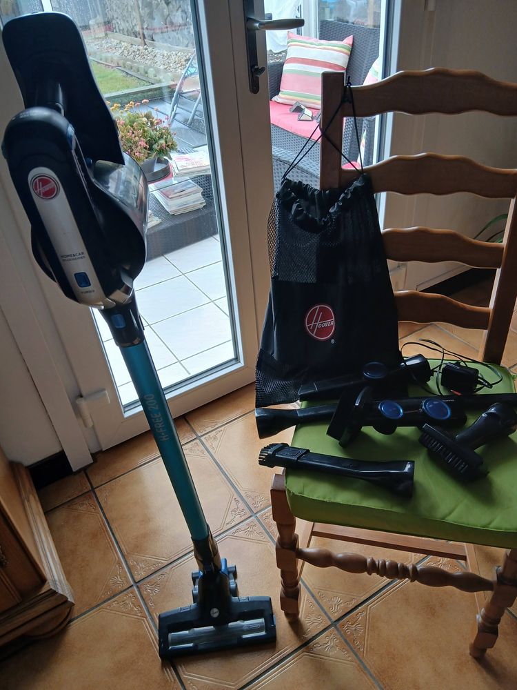Balais aspirateur de la marque HOVER  H free 200 20 Beuvry (62)