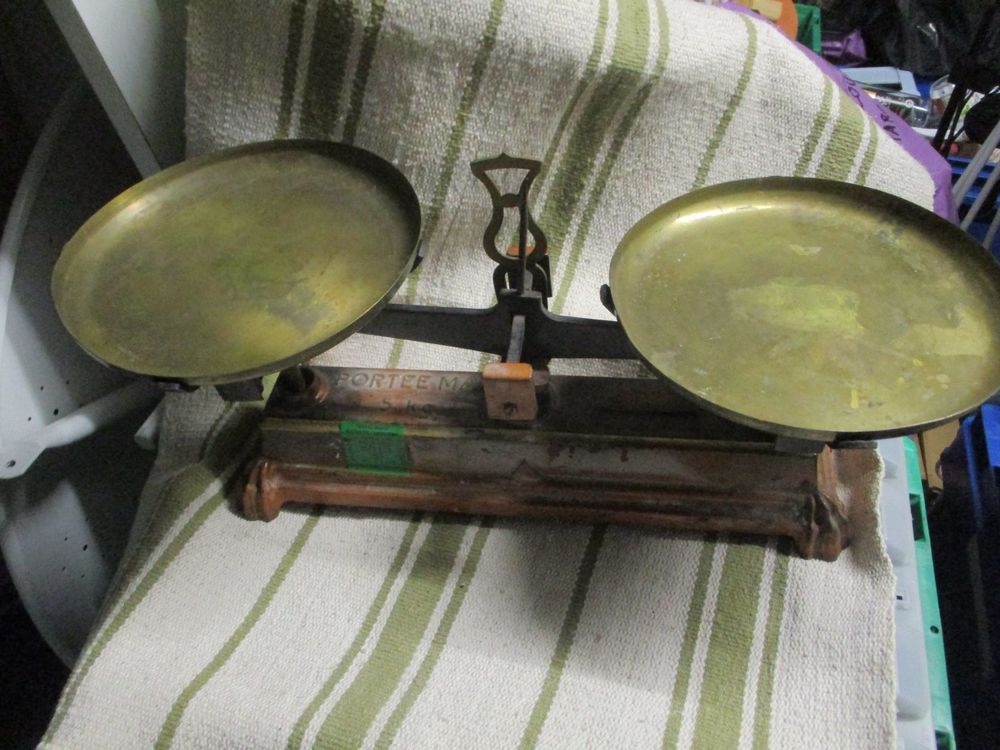 BALANCE ANCIENNE 40 Le Chambon-Feugerolles (42)