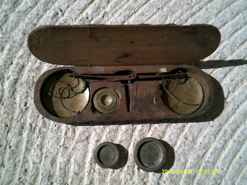 Balance de changeur XVIII�me 80 Armissan (11)