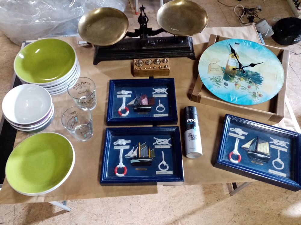 Une balance ROBERVAL de 5kg avec une bo�te de poids compl�te 49 Chartres (28)