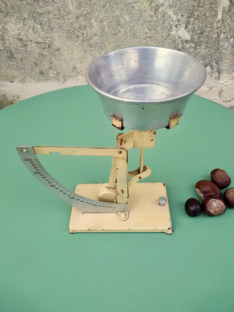 balance vintage
20 Ambar�s-et-Lagrave (33)