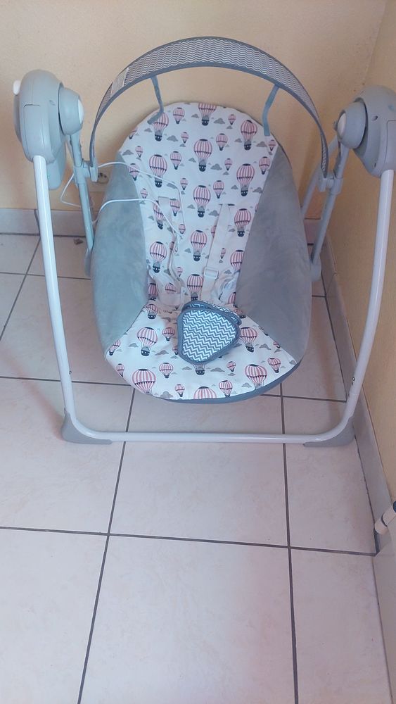 Balancelle b�b� 25 Juvign� (53)