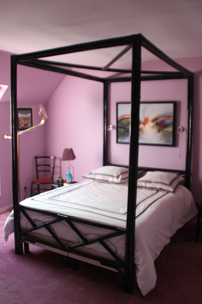 LIT A BALDAQUIN BAMBOU NOIR . 350 Cesson-S�vign� (35)