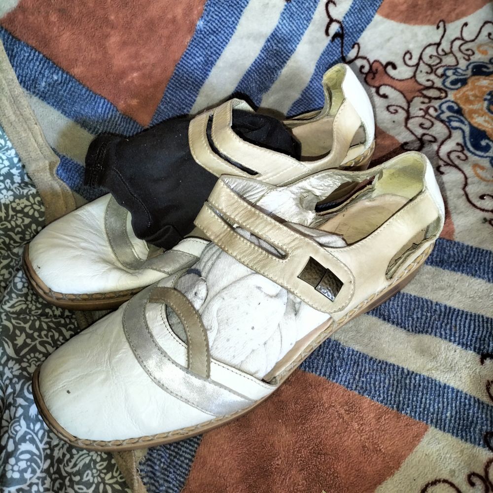 Ballerine babies cuir rieker pointure 41 tr�s bon �tat 24 Cachan (94)