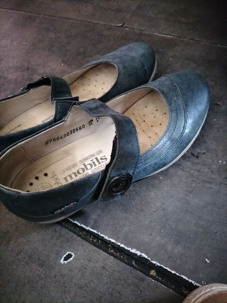 Ballerine babies mobils cuir pointure 38 tr�s bon �tat 19 Cachan (94)