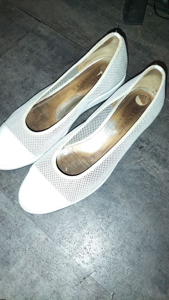 Ballerine cuir accessoires diffusion pointure 41 tr�s bon �t 15 Cachan (94)