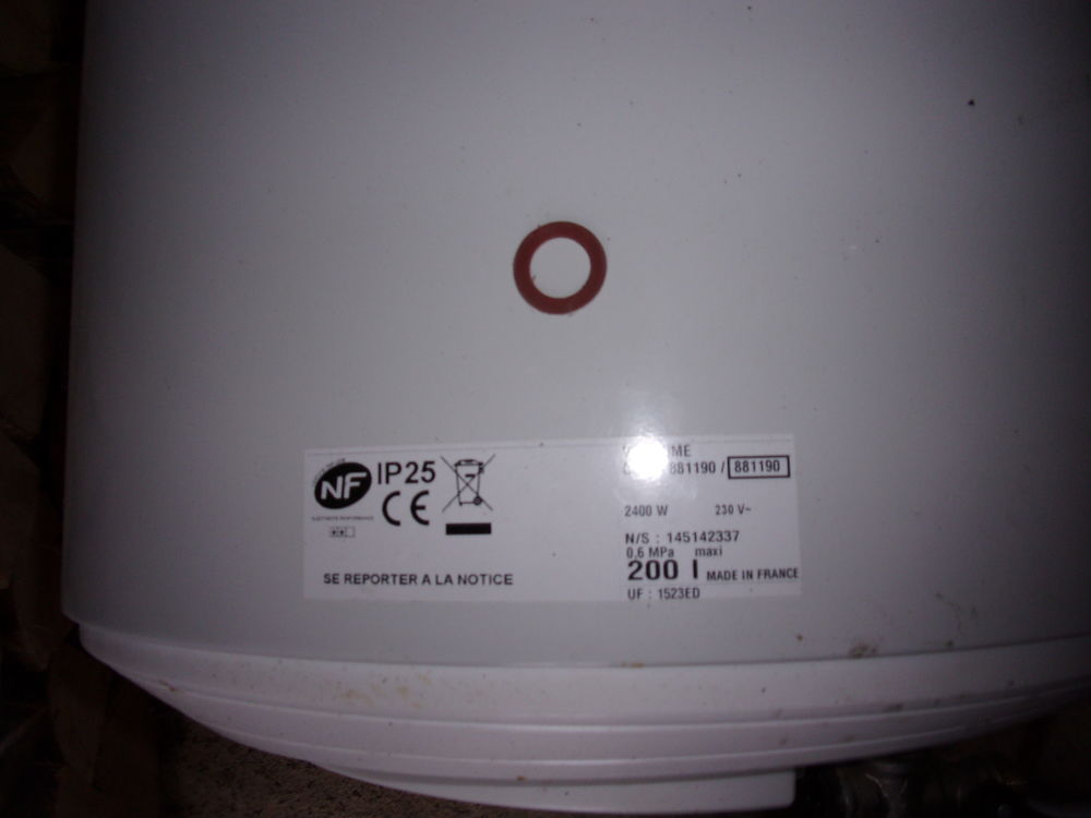 ballon d'eau chaude 200 L 100 Saint-Nicolas-du-Tertre (56)