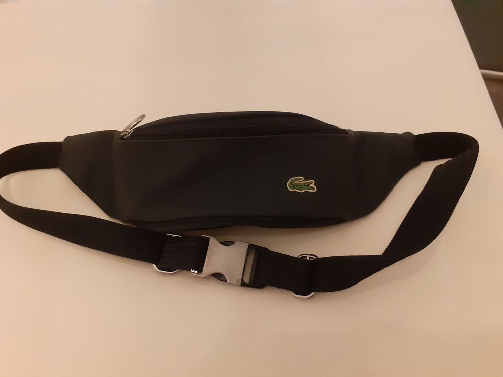 Banane LACOSTE 20 Montpellier (34)