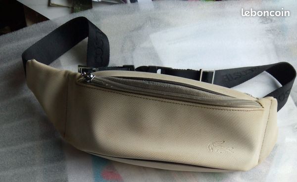 Banane Lacoste 20 Beauchamp (95)