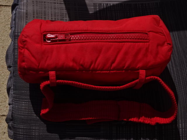 sac banane rouge rond 5 Le Teilleul (50)