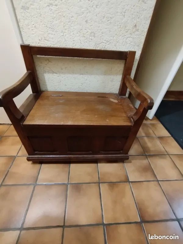 Banc coffre en ch�ne
60 Beauvais (60)