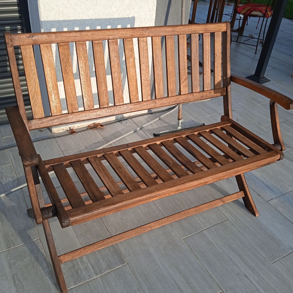 Banc de jardin en bois avec accoudoirs longueur 147 40 Salaise-sur-Sanne (38)