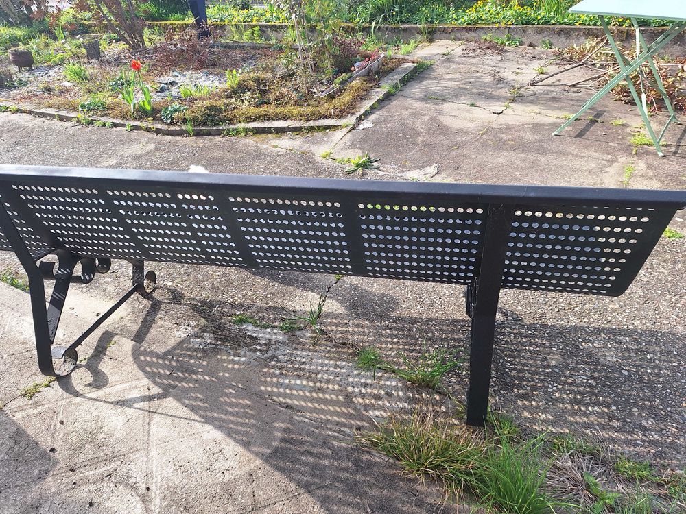 banc+de+jardin+en+fer+forge 250 Sauveterre-de-Guyenne (33)