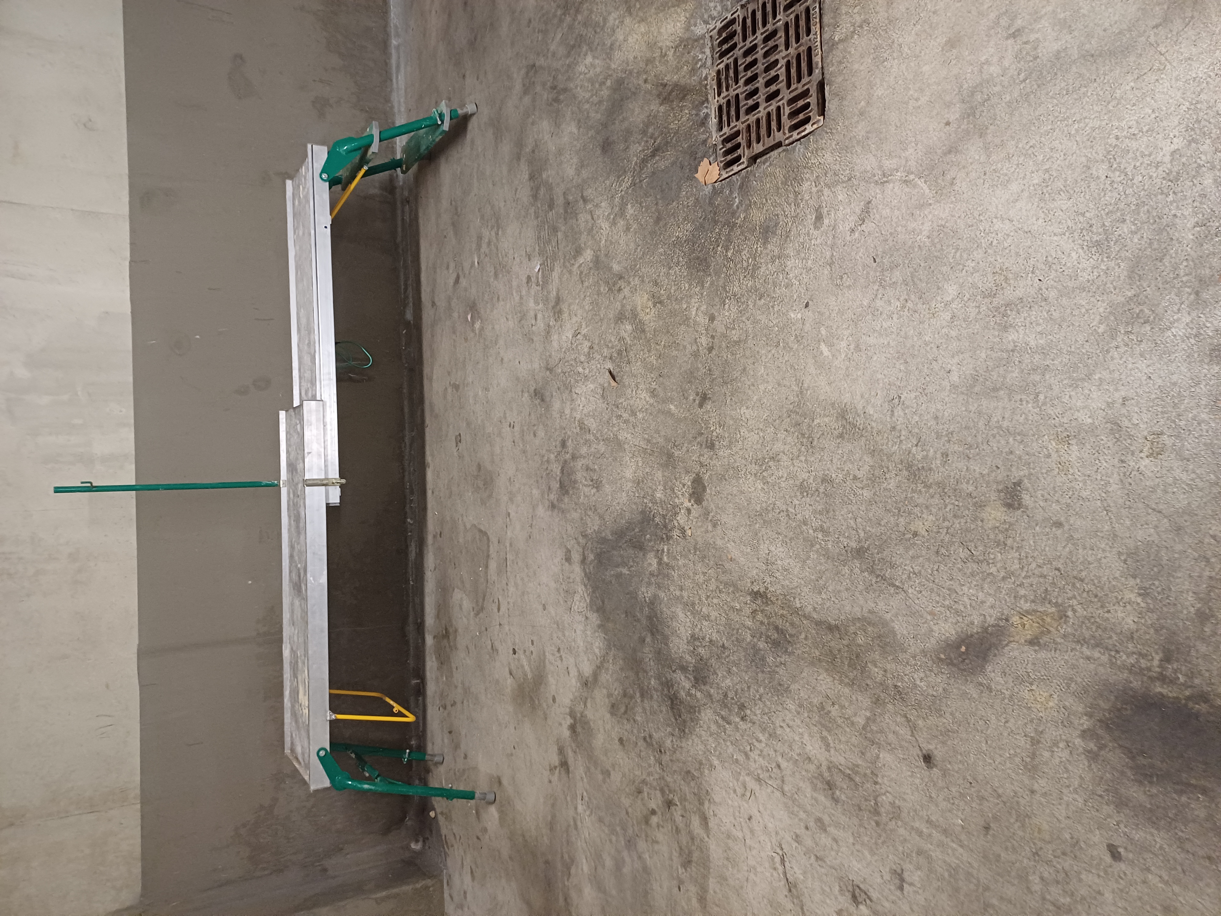 banc travaux int�rieur 400 Monteux (84)